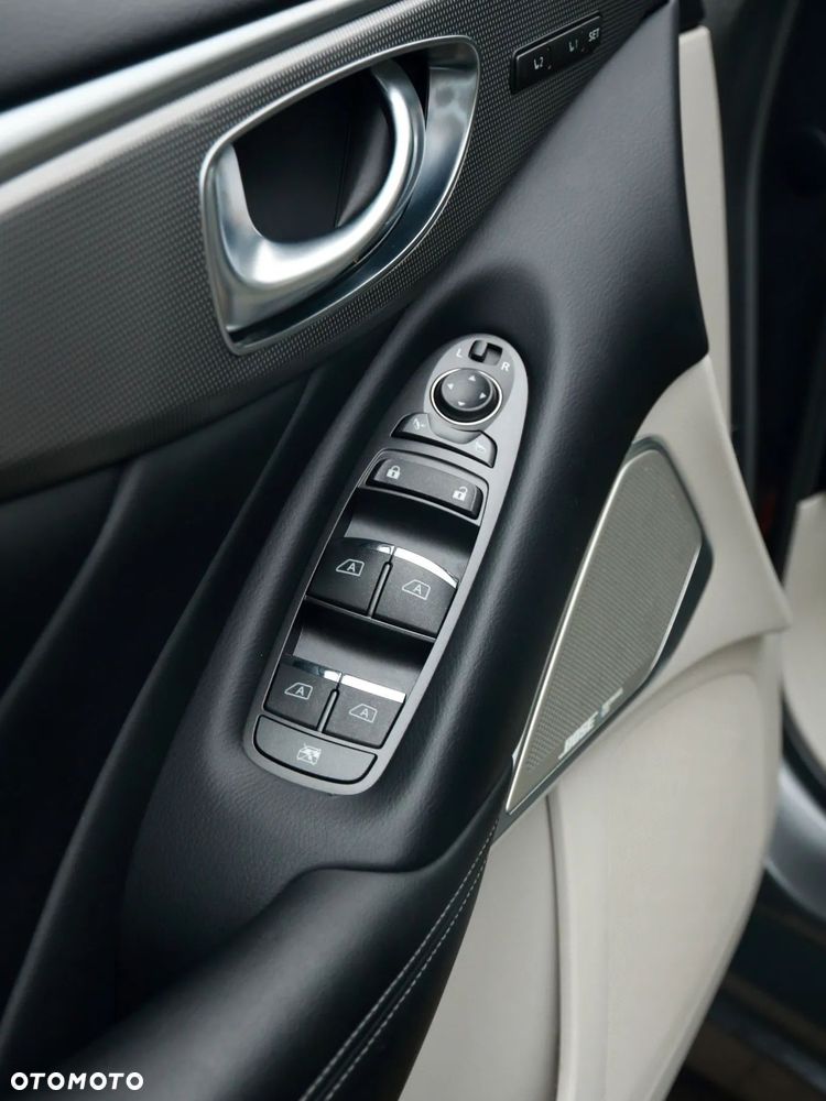 Infiniti Q50 Q50S Hybrid AWD Sport Tech - 25