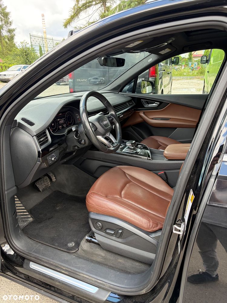 Audi Q7 - 10