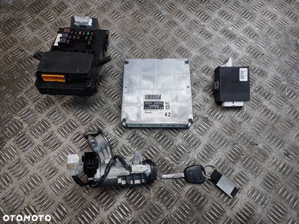 ZESTAW STARTOWY TOYOTA AVENSIS T22 2.0 D4D 89661-05420 89741-05041 - 1