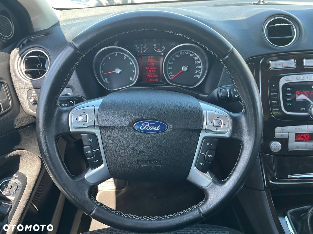 Ford Mondeo 2.0 Ghia - 20