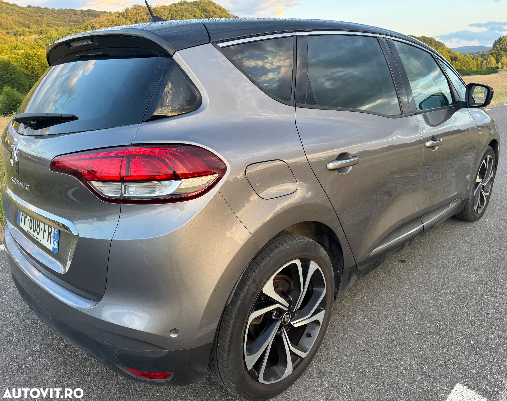 Renault Scenic BLUE dCi 150 EDC BOSE EDITION - 10
