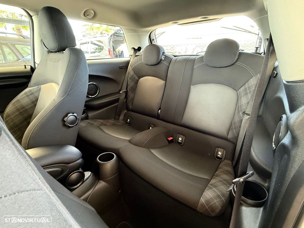 MINI 3 Portas Cooper Auto - 28