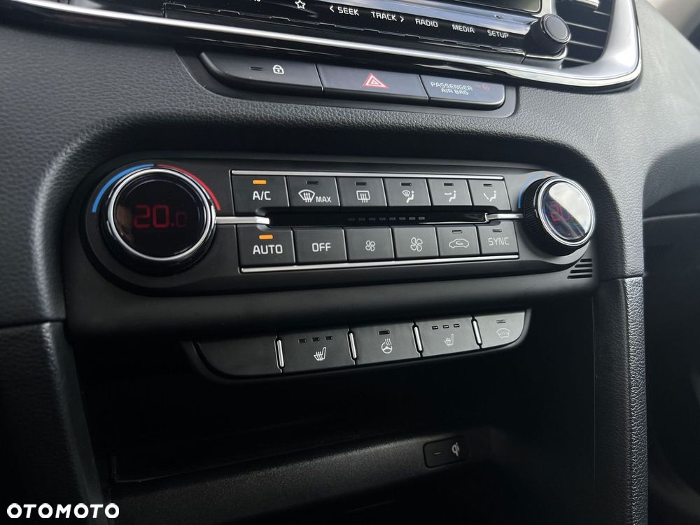 Kia Ceed - 19