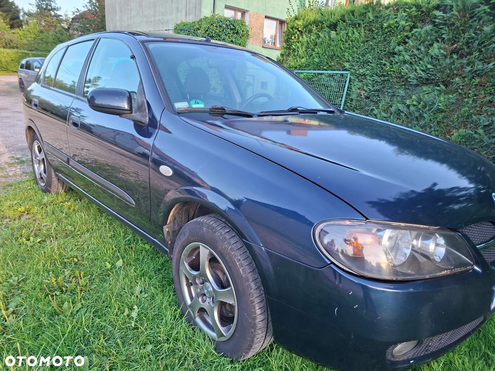 Nissan Almera 1.5 Base - 6