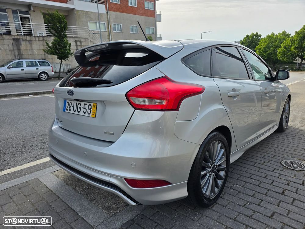 Ford Focus 1.0 EcoBoost MHEV ST-Line - 7