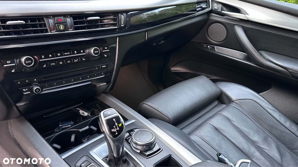 BMW X5 2017 photo 2