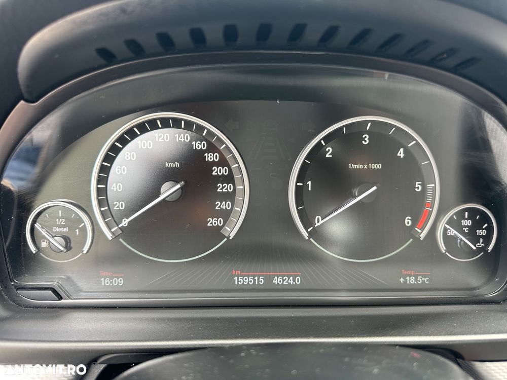BMW Seria 5 530d xDrive - 10
