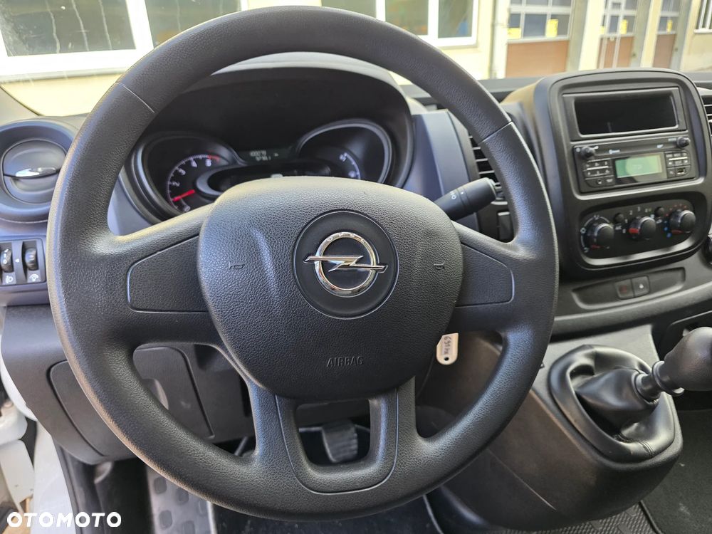 Opel Vivaro - 24