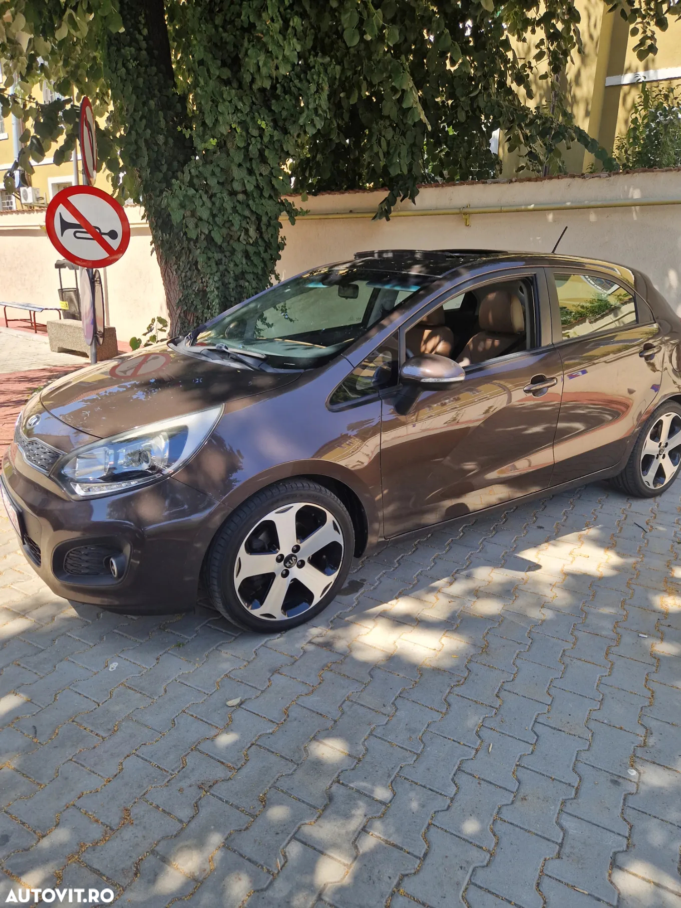 Kia Rio 1.4 Fifa World Cup Edition - 4