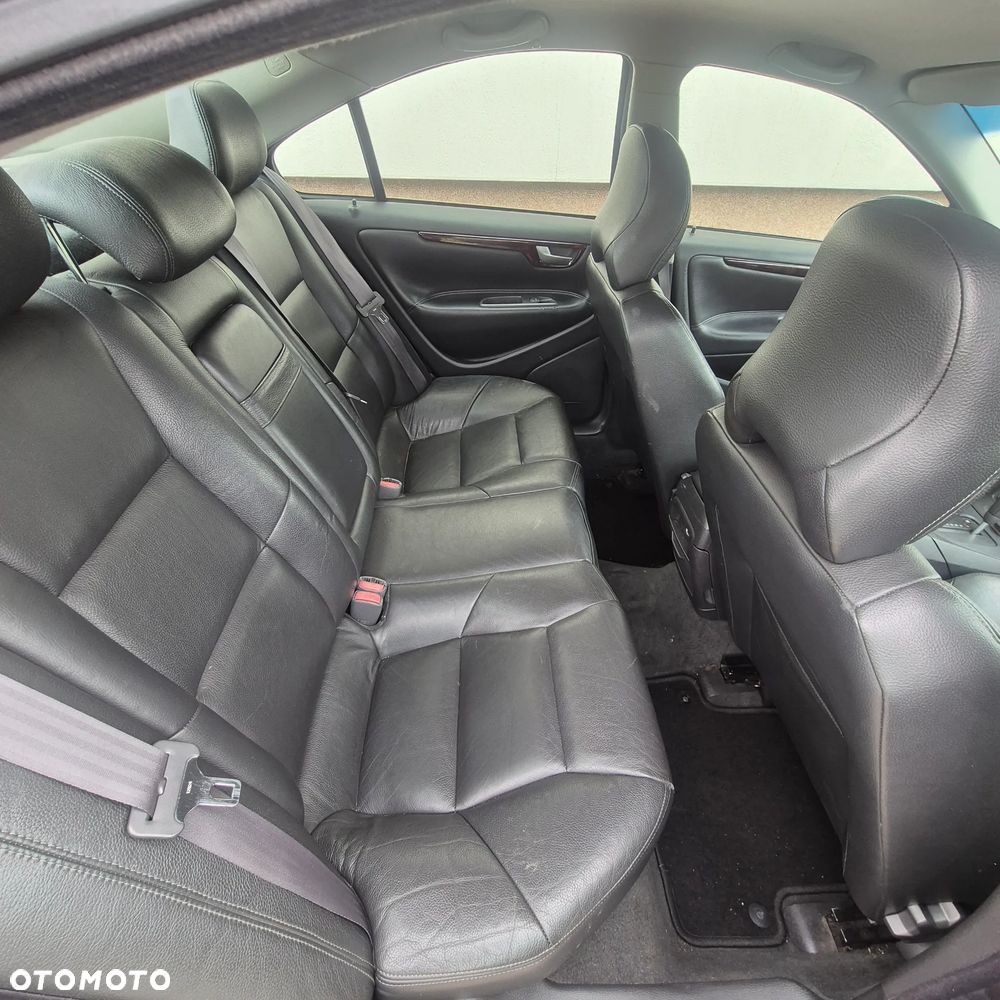 Volvo S60 2.4 Kinetic - 9