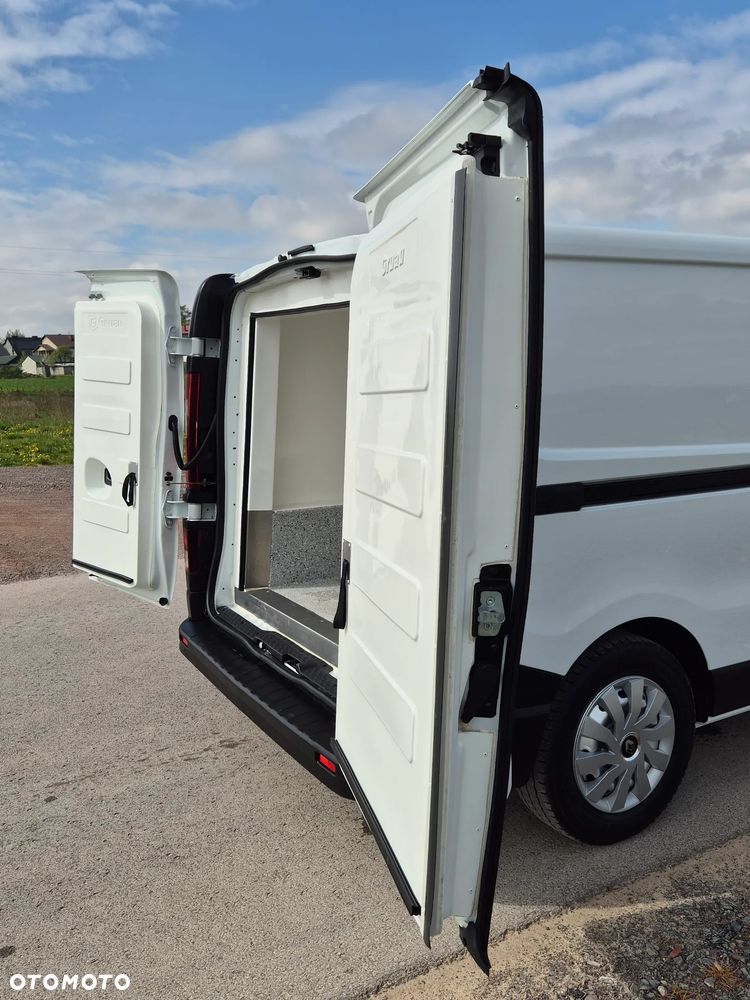 Renault TRAFIC 1.6 DCI 145KM LONG CHŁODNIA MROŹNIA WYJŚCIE STACJONARNE - 21