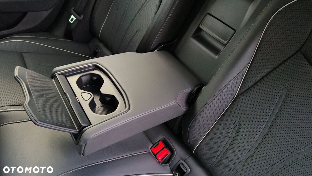 Volkswagen Passat - 32