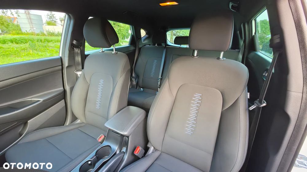 Hyundai Tucson 1.6 GDI BlueDrive GO 2WD - 36