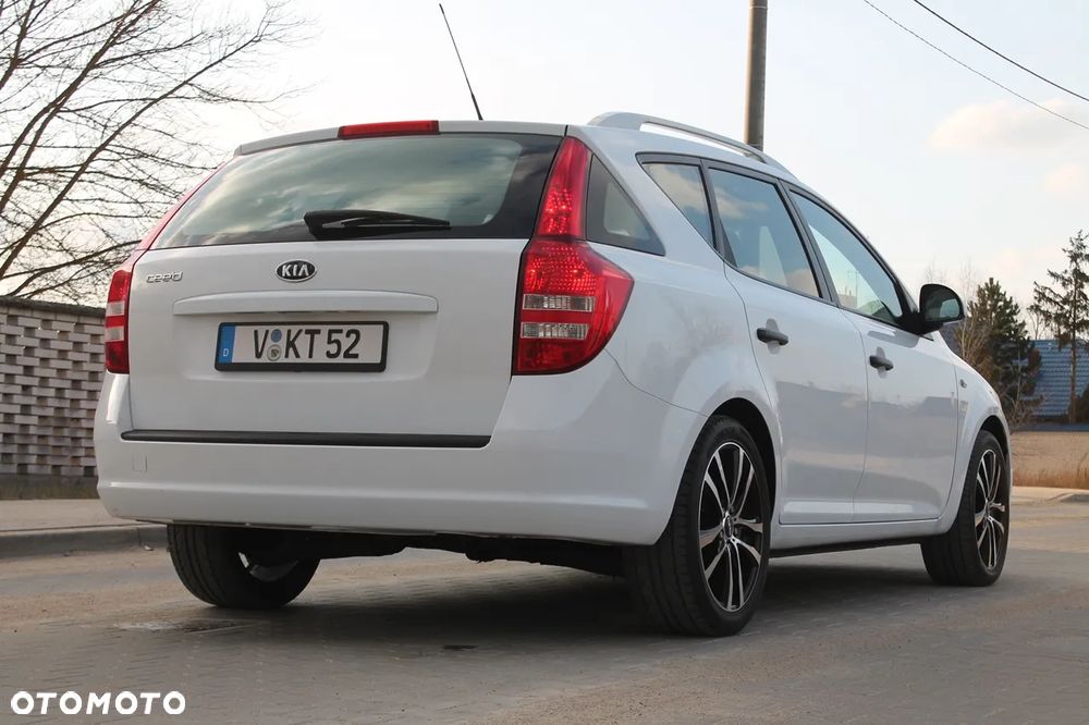 Kia Ceed - 7