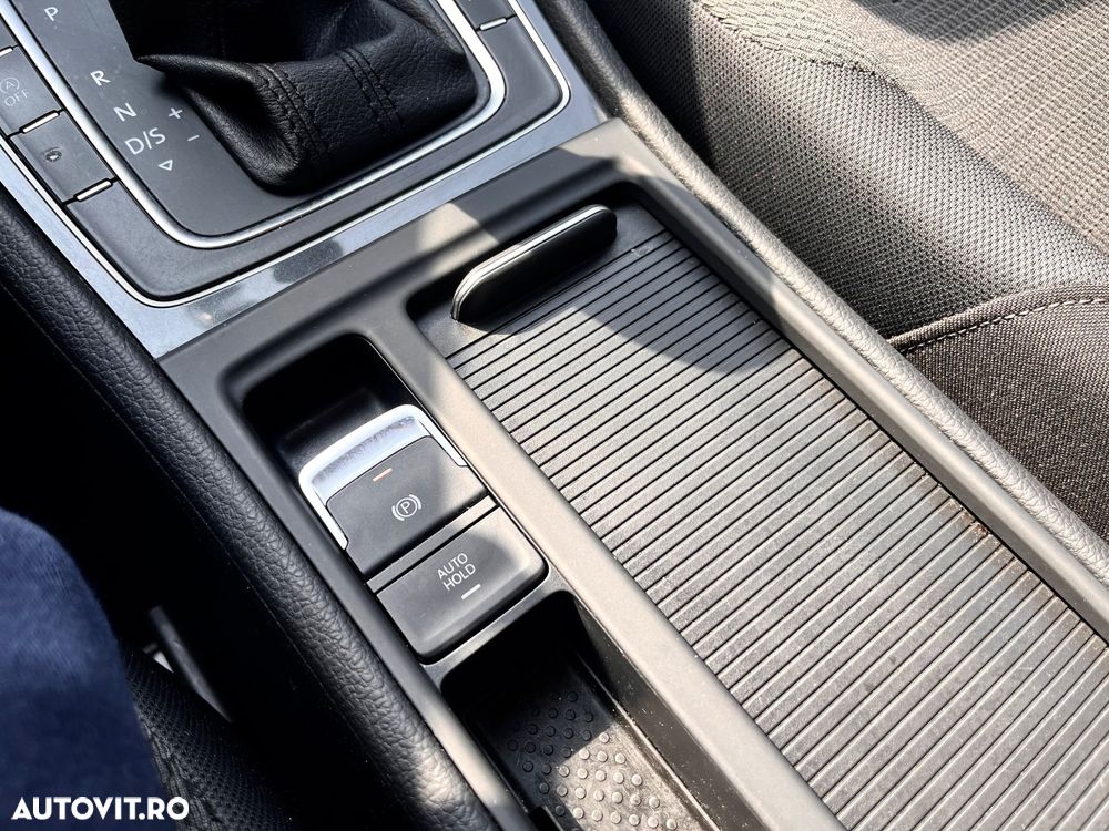 Volkswagen Golf 1.5 TSI ACT (BlueMotion Tech) DSG Comfortline - 27