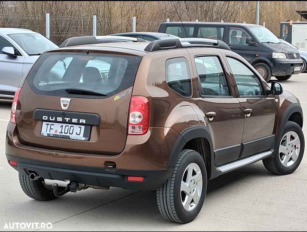 Dacia Duster 1.6 16V 4x4 Prestige - 6