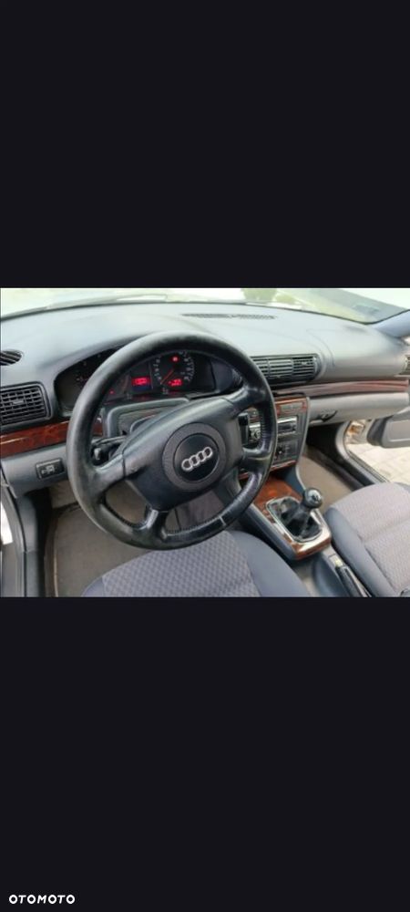 Audi A4 Limousine - 12