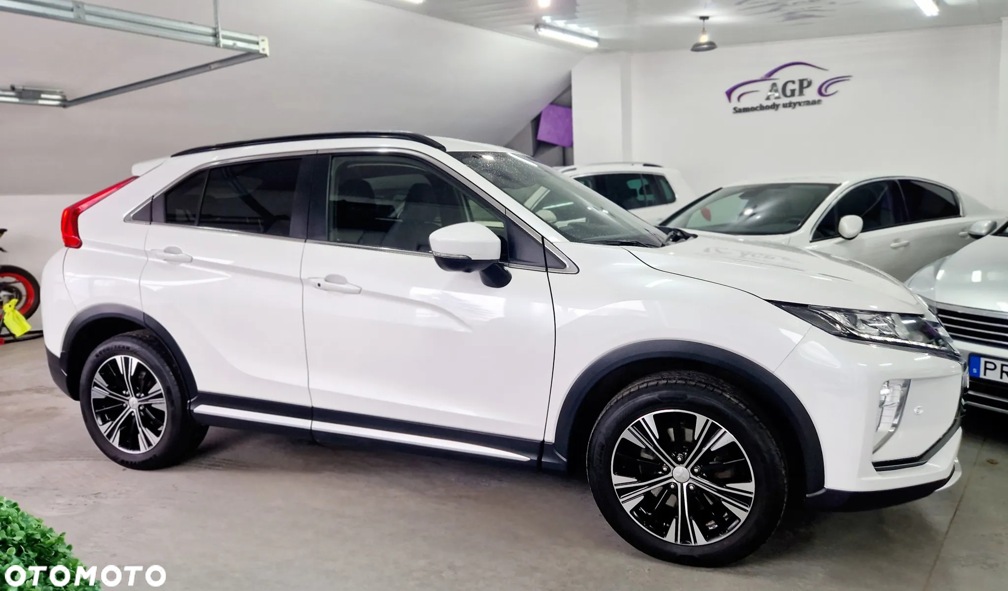 Mitsubishi Eclipse Cross 1.5 T-MIVEC 4WD CVT Diamant+ - 4