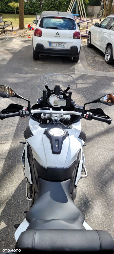 BMW S - 6