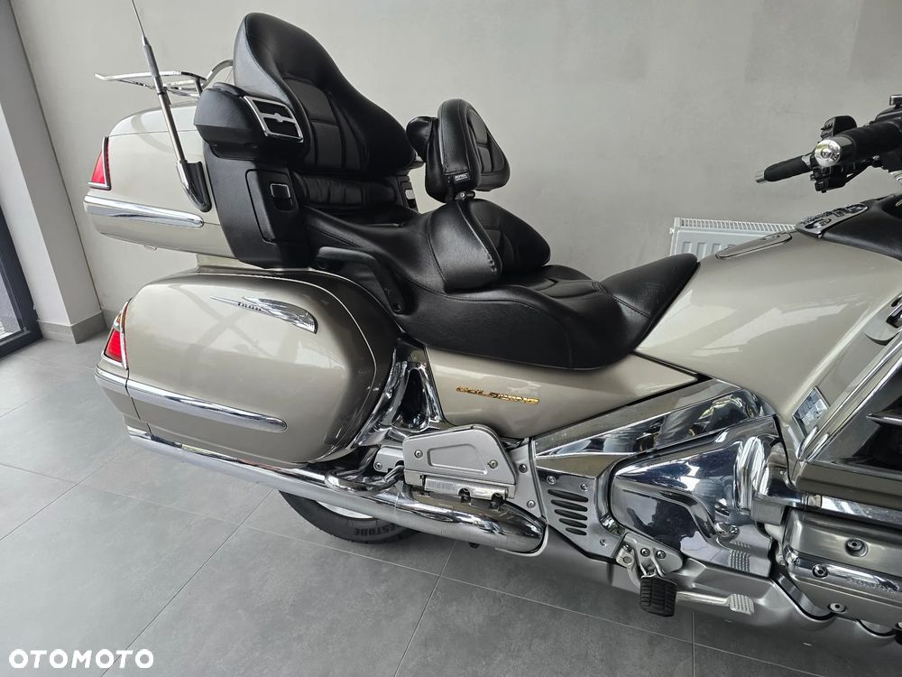 Honda GL - 35