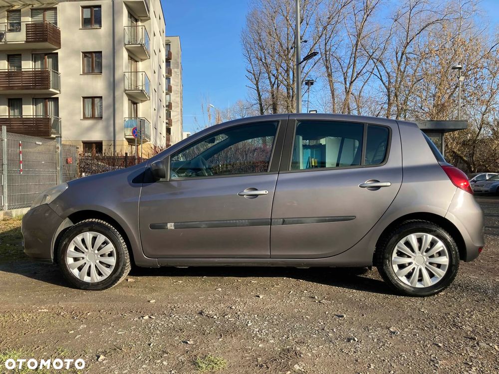 Renault Clio 1.5 dCi Authentique - 7