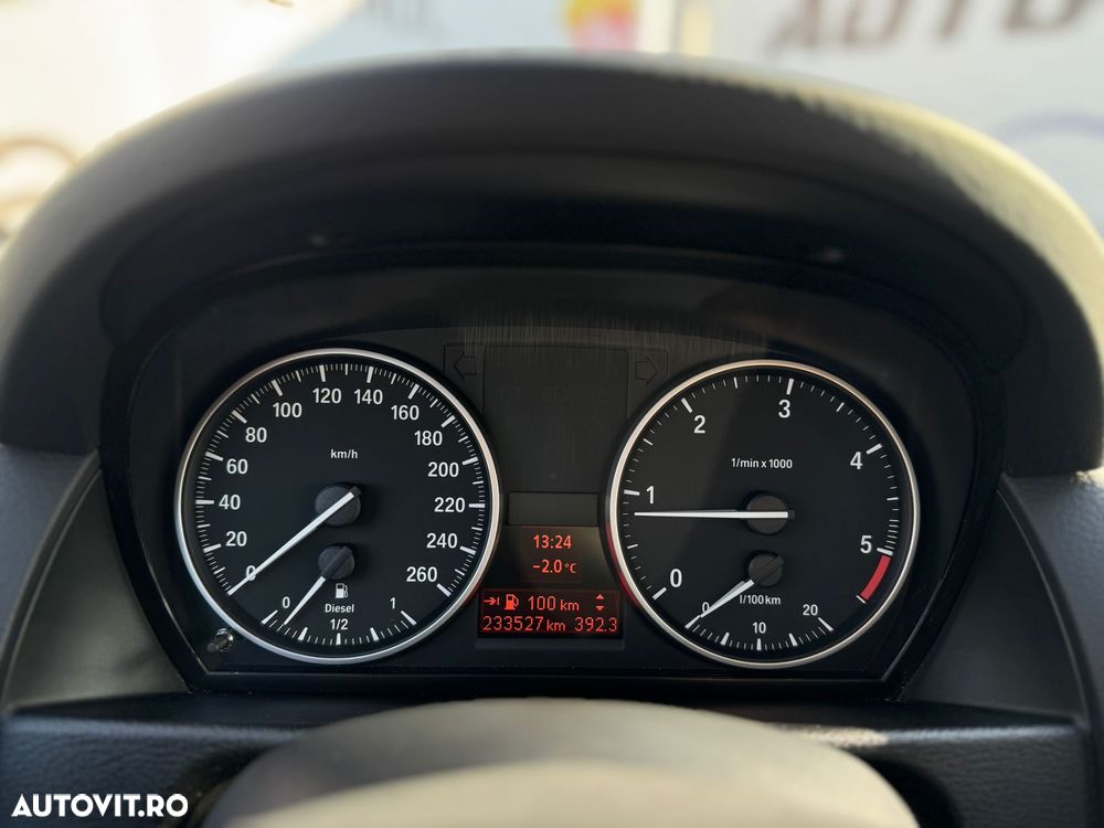 BMW X1 xDrive18d Sport Line - 26