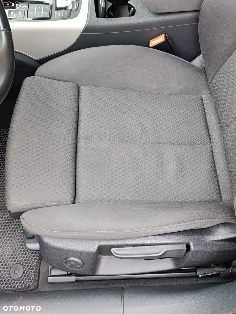 Audi A6 Avant 2.0 TDI ultra S tronic - 14