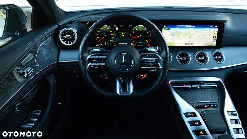 Mercedes-Benz AMG GT 43 - 31