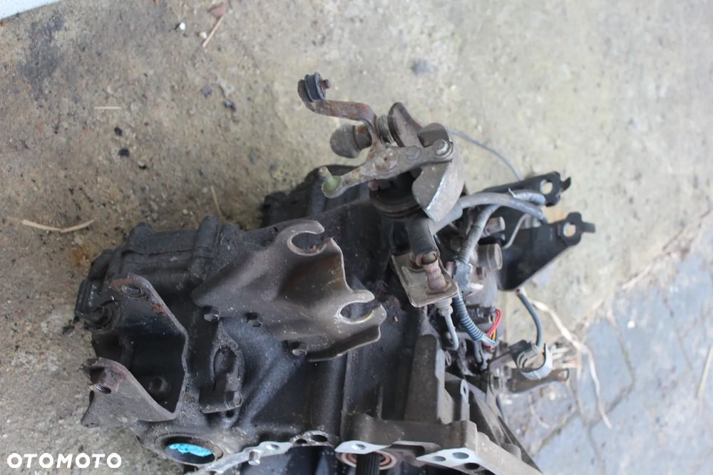 SKRZYNIA BIEGÓW COROLLA E12 1.6 3ZZ - 4