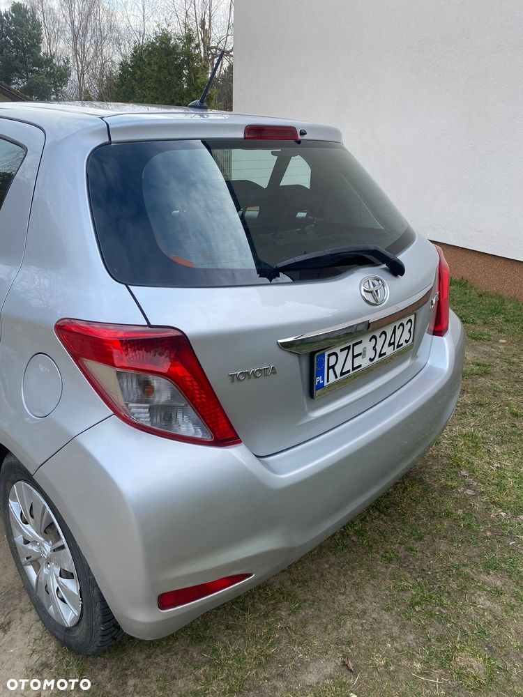 Toyota Yaris - 11