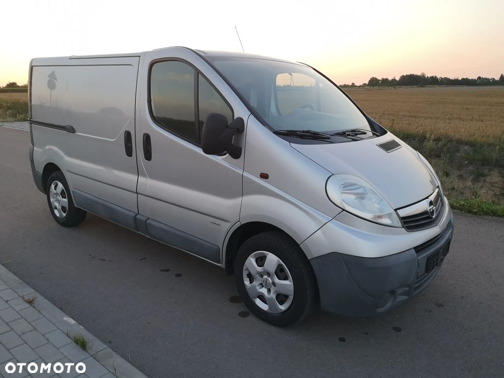 Opel VIVARO - 31