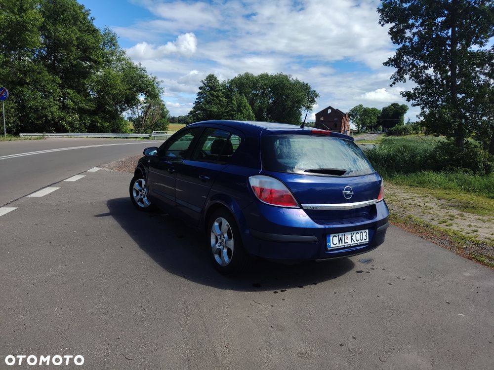 Opel Astra - 4