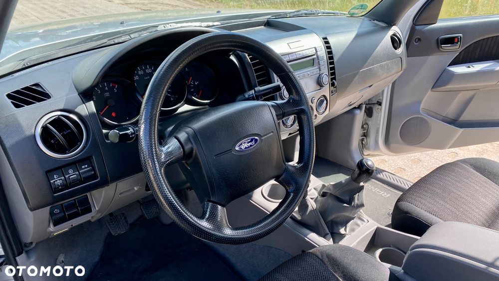 Ford Ranger 2.5 TDCi DC XLT - 26