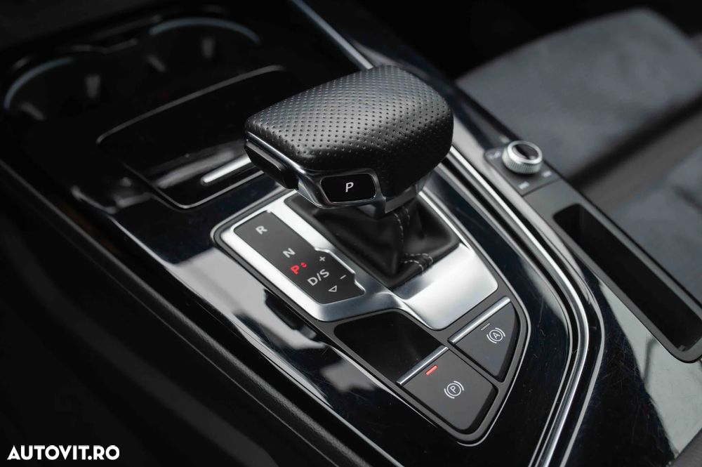 Audi A4 30 TDI S tronic S line - 30