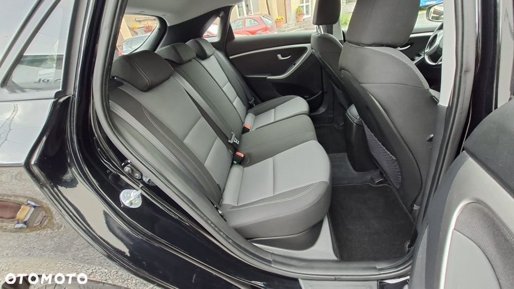 Hyundai i30 1.4 Premium - 17