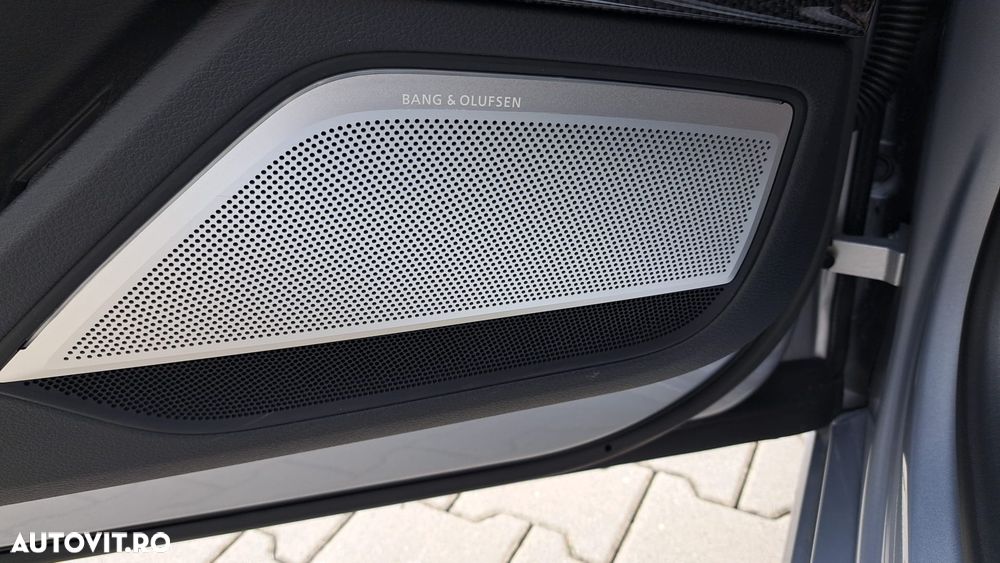 Audi S8 - 25