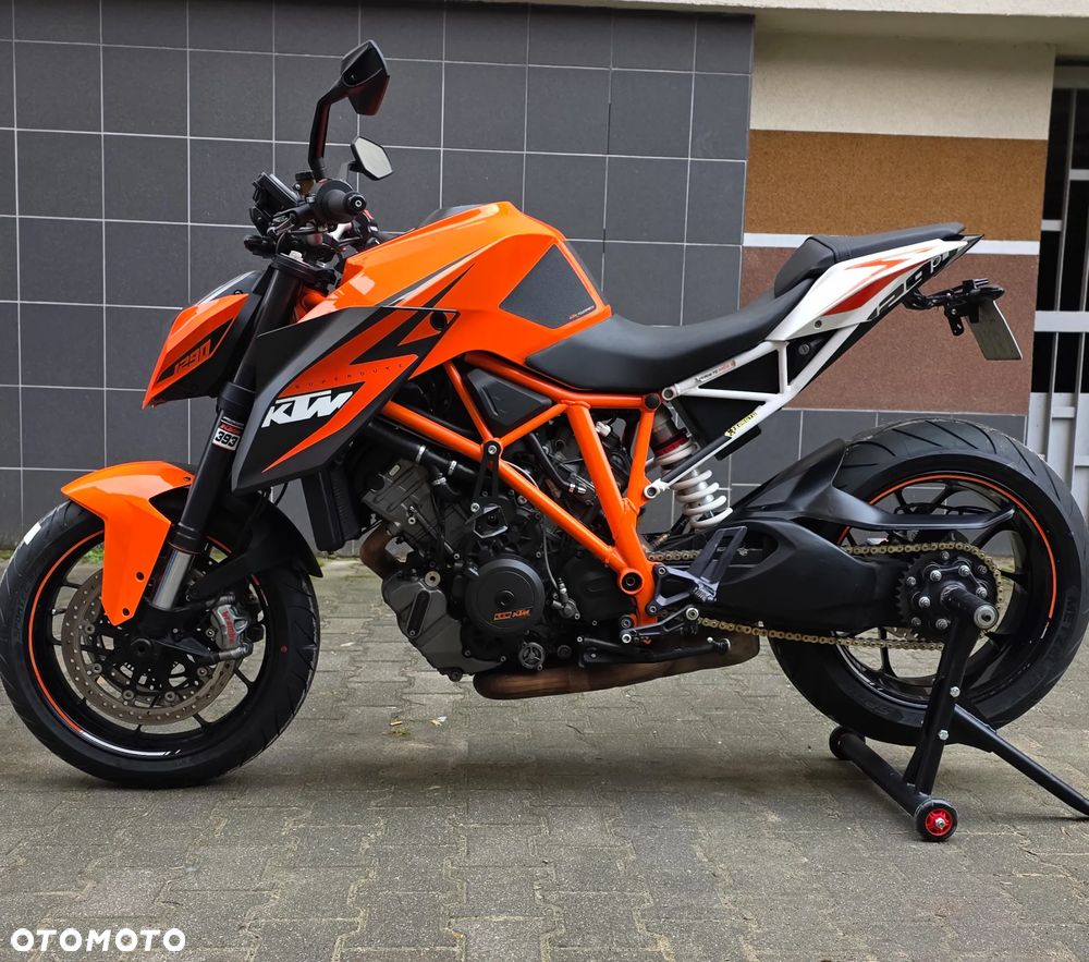 KTM Super Duke - 1