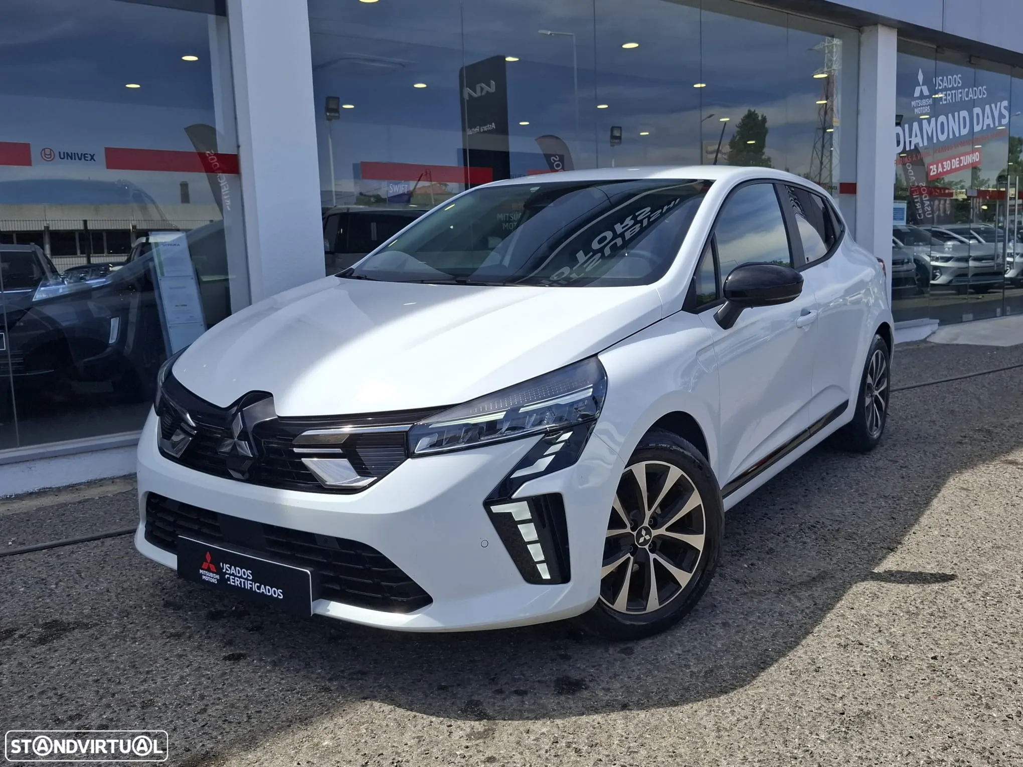 Mitsubishi Colt 1.0 MPI-T Invite - 4