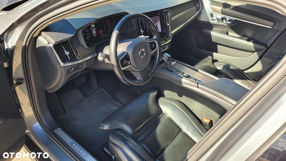 Volvo V90 Cross Country D5 SCR AWD Pro - 29