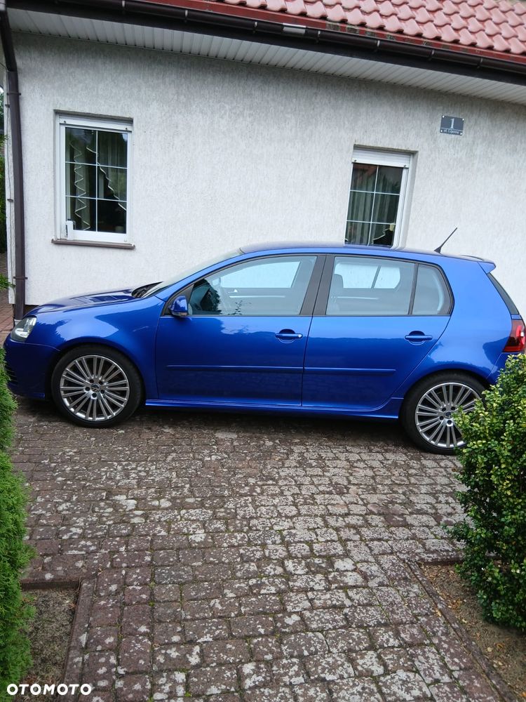 Volkswagen Golf R32 - 9