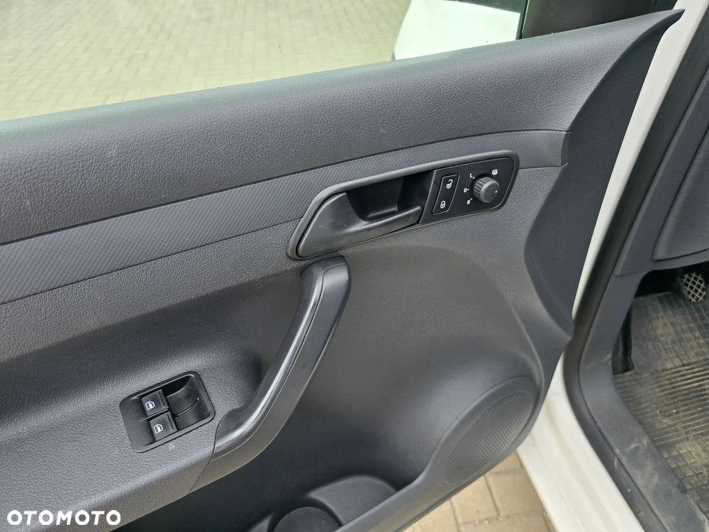 Volkswagen Caddy Maxi - 20