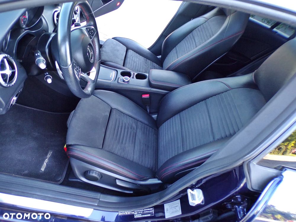 Mercedes-Benz CLA 250 4-Matic AMG Line - 22