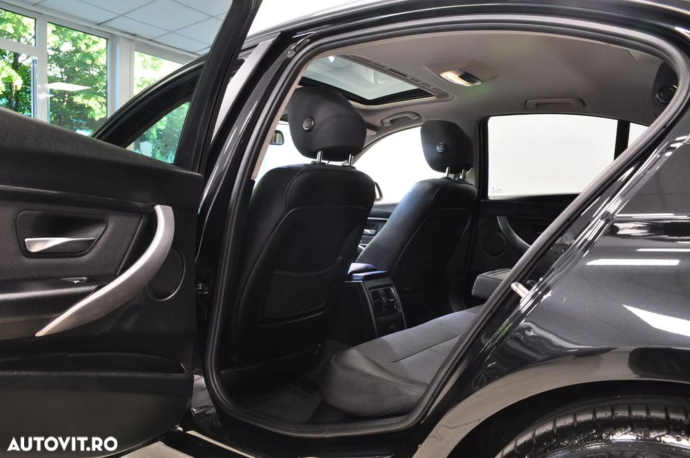 BMW Seria 3 320d xDrive AT Advantage - 15