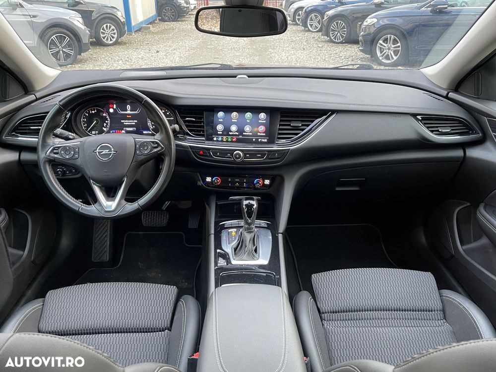 Opel Insignia - 11