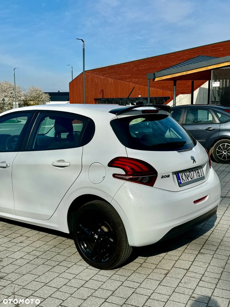 Peugeot 208 - 7