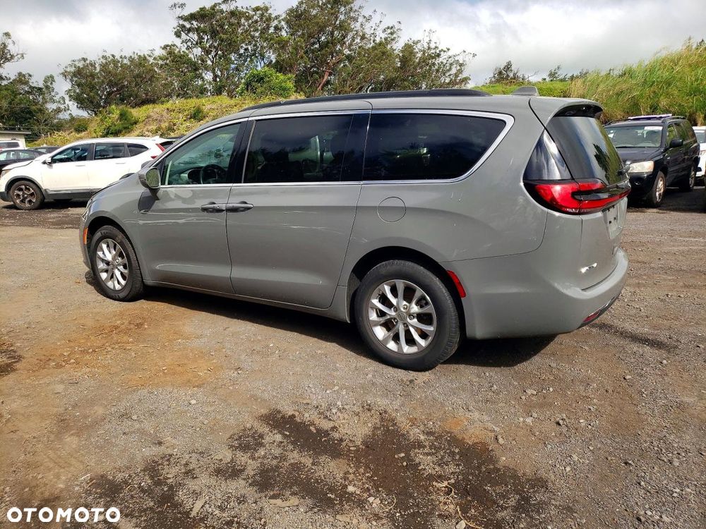 Chrysler Pacifica - 3