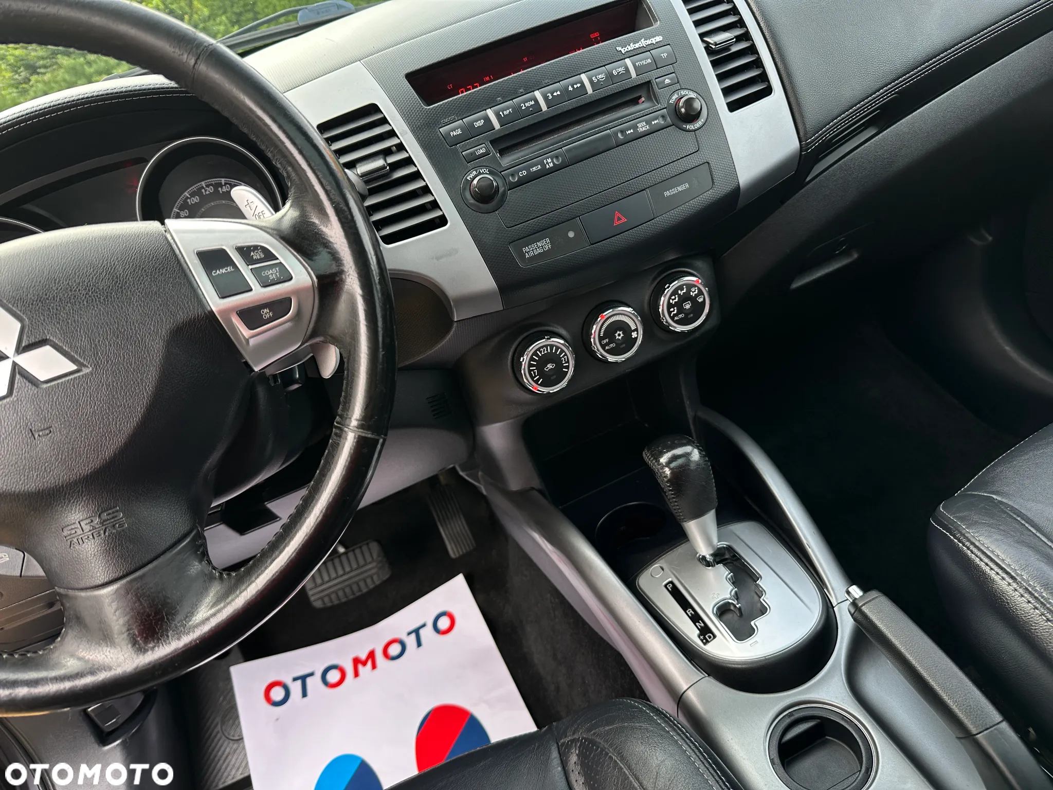 Mitsubishi Outlander - 4