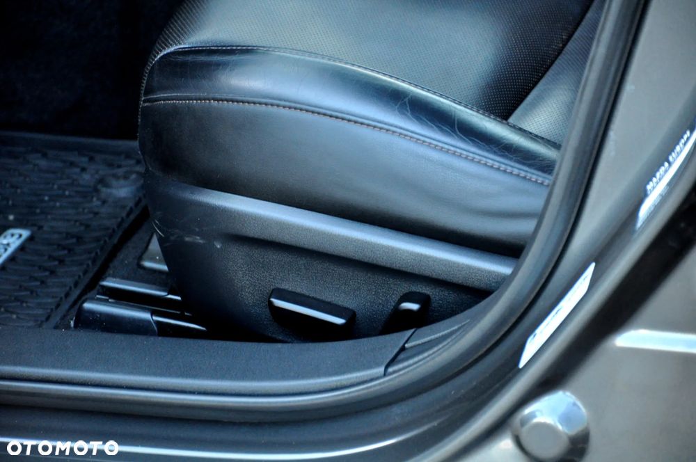 Mazda 3 2.0 mHEV Hikari - 27
