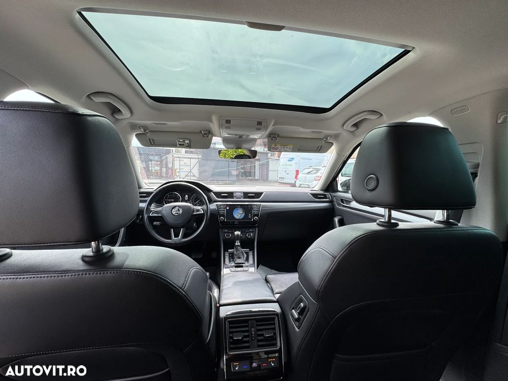 Skoda Superb 2.0 TDI DSG 4X4 Style - 9