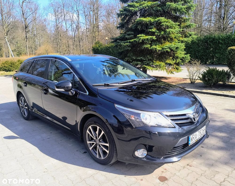 Toyota Avensis 1.8 Executive - 1